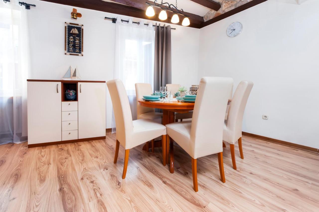 Ap Downtown Apartment Rovinj Exterior photo