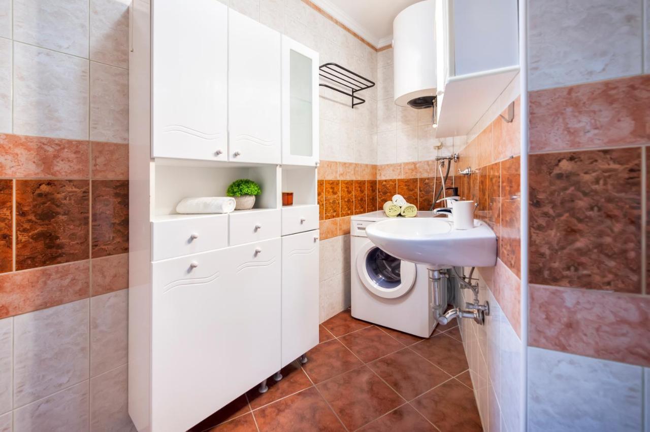 Ap Downtown Apartment Rovinj Exterior photo
